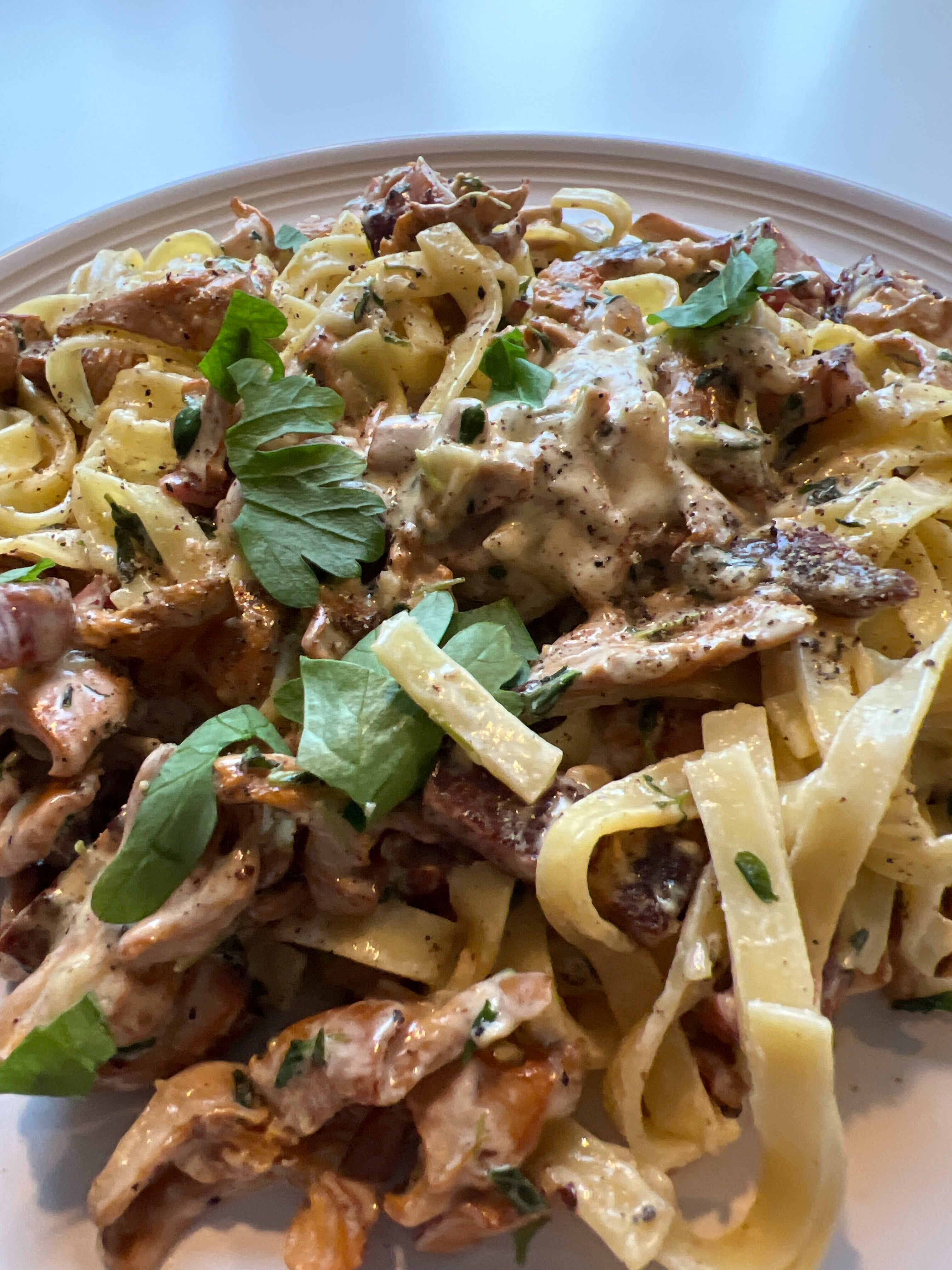 Kremet pasta med sopp og bacon